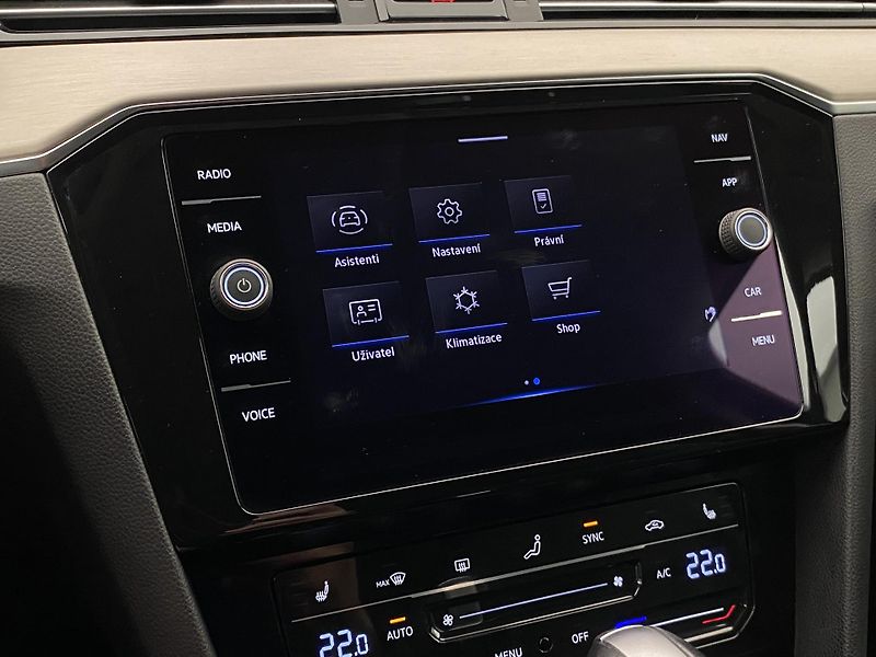 Volkswagen Passat VARIANT 2.0TDI DSG R-LINE CZ - fotka 49 z 55