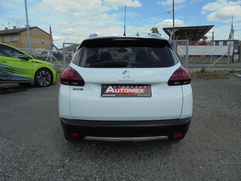 Peugeot 2008 (2017) 1.2i 81kw- GT LINE-SERVISKA - fotka 6 z 14