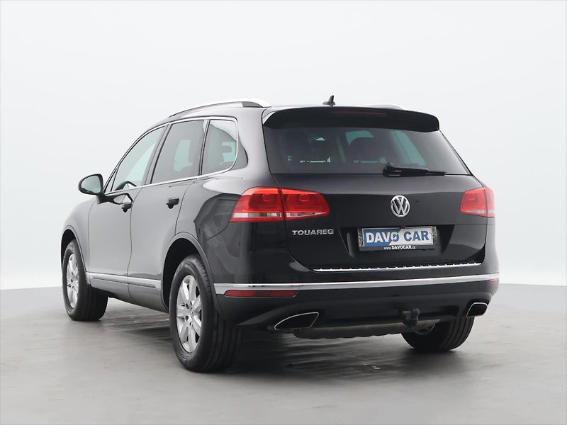 Volkswagen Touareg 3,0 TDI DSG 4M Exclusive 1.Maj - fotka 4 z 31