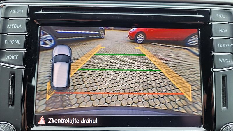 Volkswagen Tiguan (2016) 2,0TDi 110kW Lounge  - fotka 29 z 42