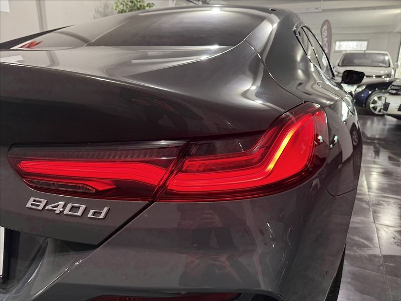 BMW Řada 8 3,0   840 XD 250kW M-PAK LASER - fotka 38 z 47