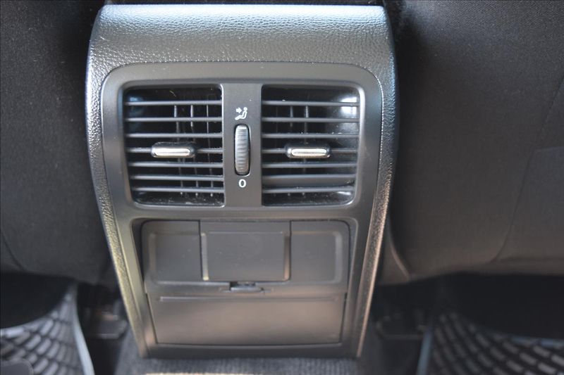 Volkswagen Passat 1,9 TDI 77KW KLIMA 1XMAJITEL - fotka 32 z 46