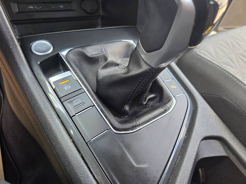 Volkswagen Tiguan (2021) 2.0 TDI DSG - fotka 28 z 46