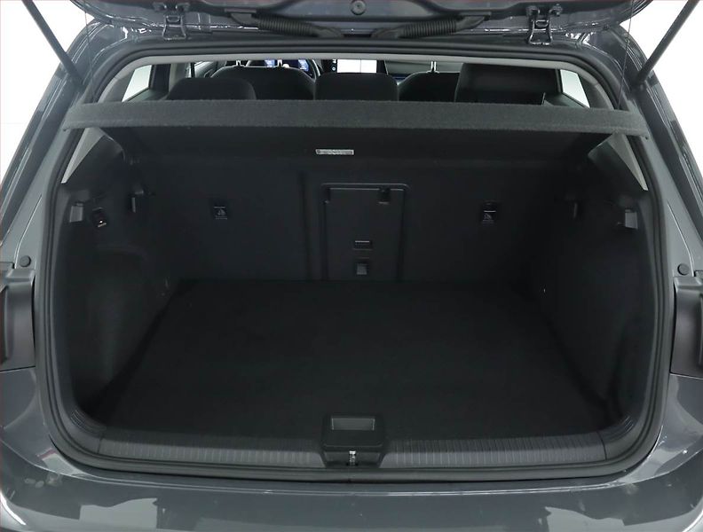 Volkswagen Golf (2022) Active 1.5 TSI - fotka 14 z 15