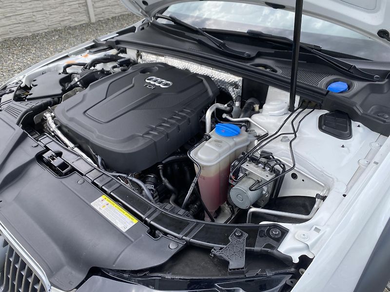 Audi A4 Allroad 2.0TDi 190PS 4x4 AUT SERVIS 1A - fotka 85 z 151