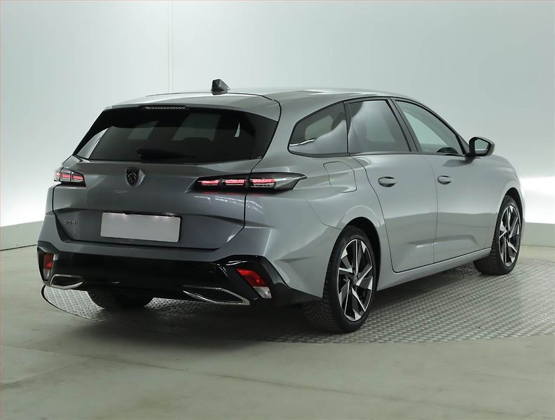 Peugeot 308 (2023) Allure 1.2 PureTech, Automat - fotka 5 z 20