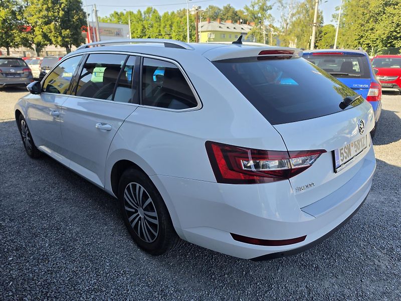 Škoda Superb 2.0 TDI ALCANTRA Led DSG  - fotka 3 z 24
