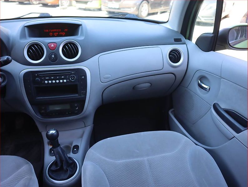 Citroën C3 (2006) 1.6 16V, nová STK - fotka 8 z 16