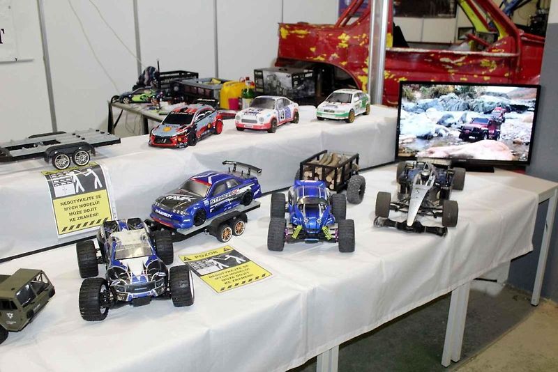 Autosalon Kola 2023 v Lysé v pátek 3. listopadu.