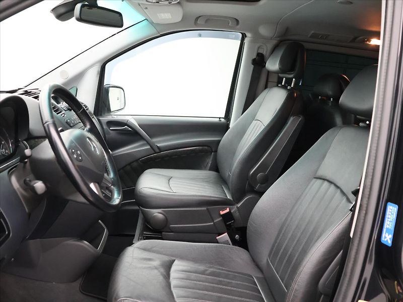 Mercedes-Benz Viano 3,0 CDI 165kW Aut. 6-Míst Tažn - fotka 10 z 36
