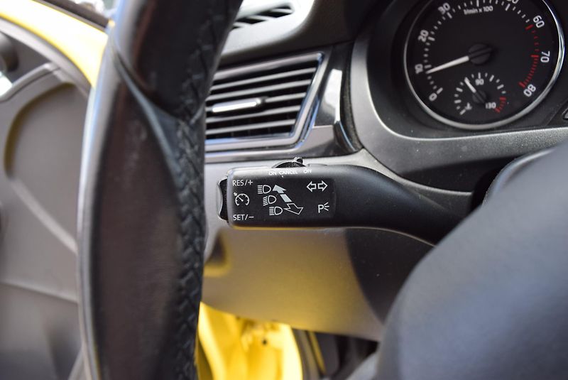 Škoda Rapid (2014) 1.2TSI 63kw AMBITION PANO OPS - fotka 30 z 50