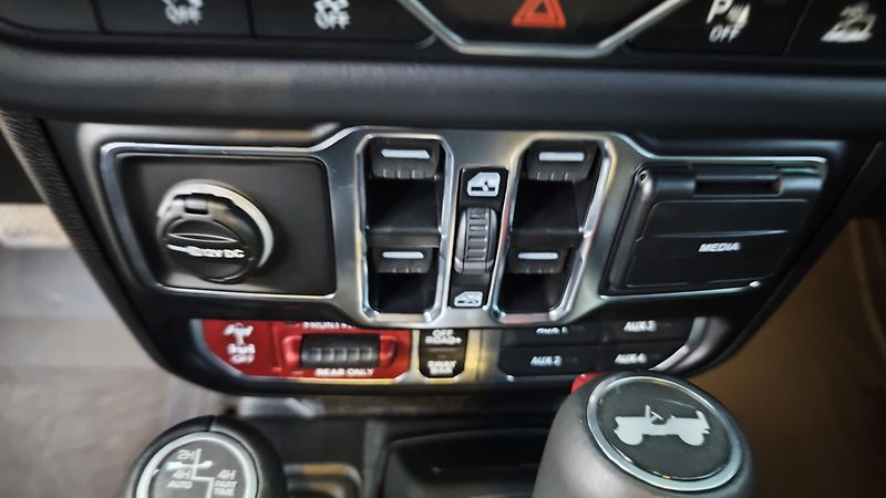 Jeep Wrangler (2025) Unlimited 2,0T  Rubicon ČR - fotka 30 z 39