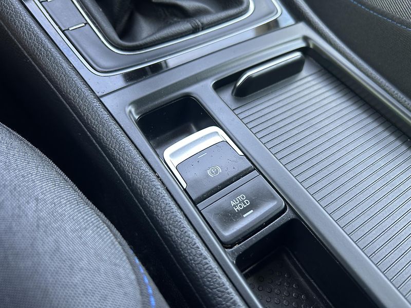 Volkswagen Golf (2019) 2.0 TDi 110 KW servisni kniha - fotka 22 z 29