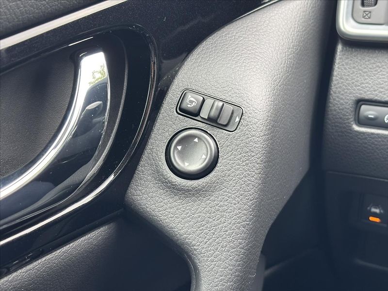 Nissan Juke 1,0 DIG-T Tekna ZÁRUKA CARPLAY - fotka 27 z 45