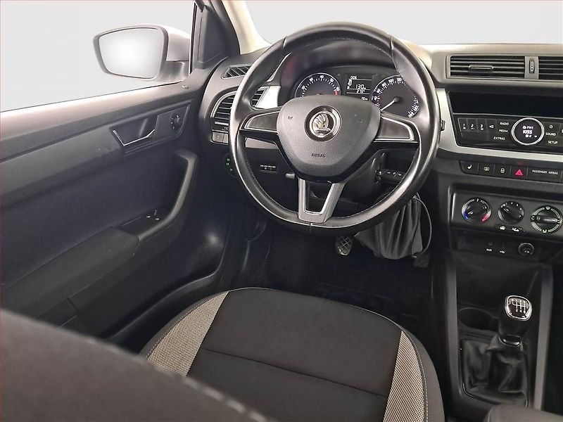 Škoda Fabia (2018) 1.0 TSI, Tempomat - fotka 7 z 18