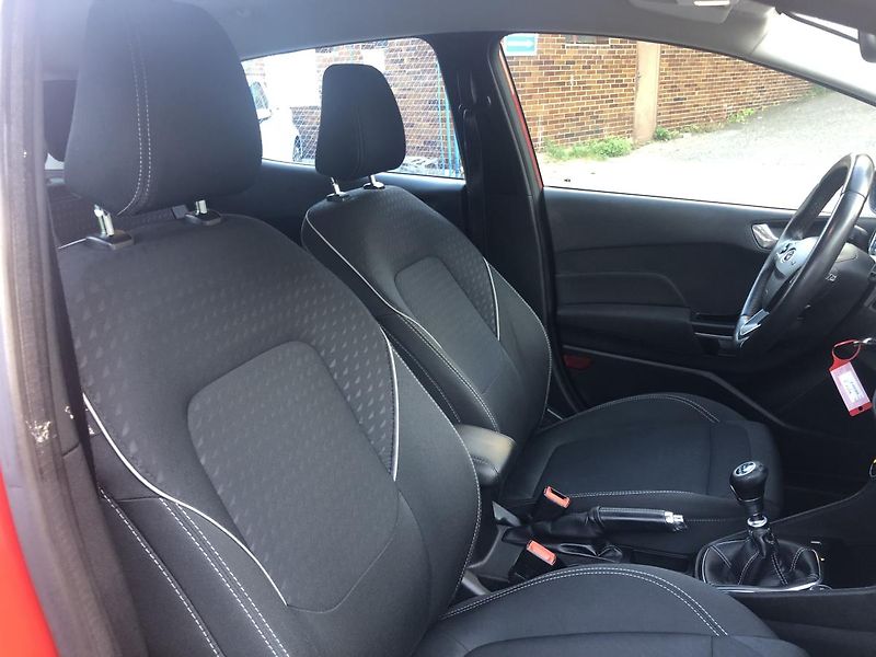 Ford Fiesta (2018) 1,0 NAVI AL kola  - fotka 48 z 69