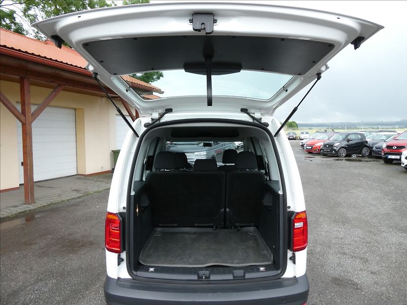 Volkswagen Caddy 2,0 TDi 1.majitel,závěs,tempom - fotka 23 z 49