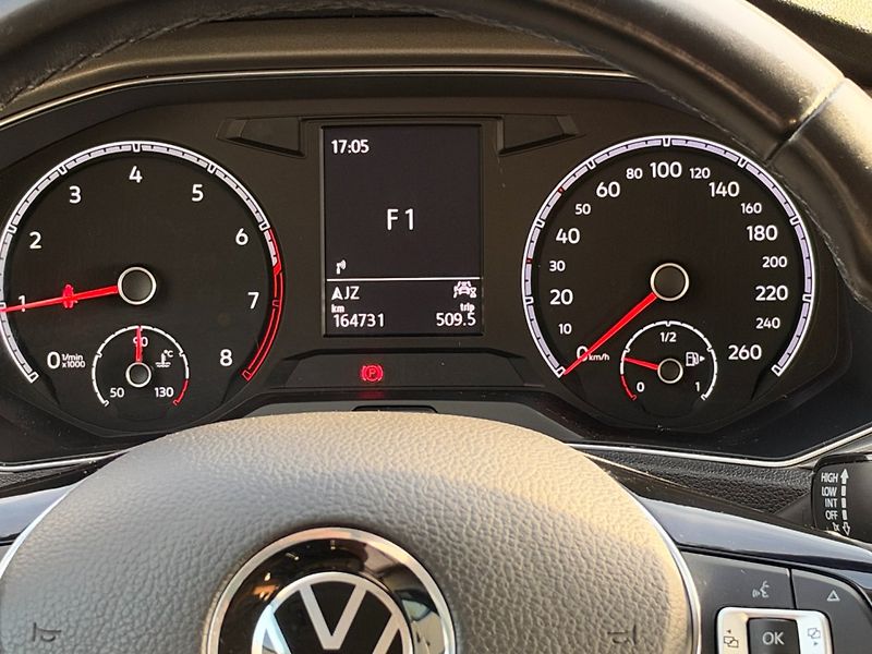 Volkswagen T-Roc (2021) Design 1.0 TSI 81kW - fotka 18 z 18