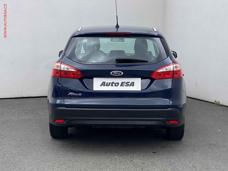 Ford Focus (2012) 1.6 TDCi, ČR, Klima - fotka 5 z 15