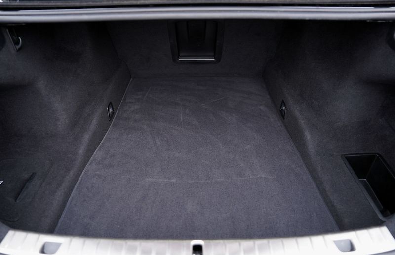 BMW Řada 7 740d xDrive/Laser/M paket/20/Č - fotka 12 z 50