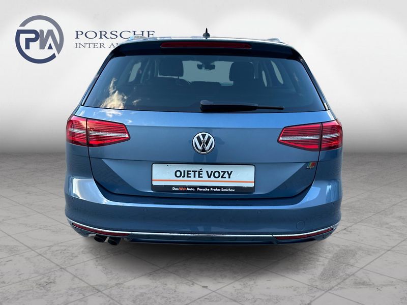 Volkswagen Passat 2,0 TDi 140kW HIGHLINE R-LINE - fotka 5 z 24