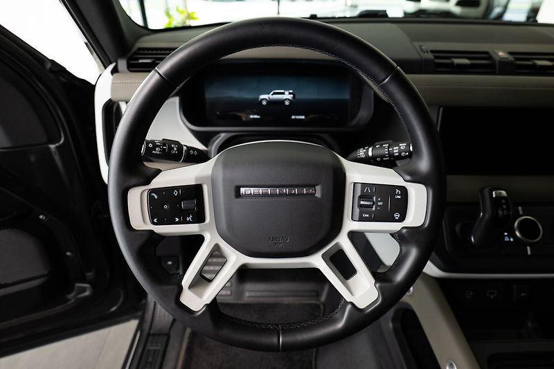 Land Rover Defender 110 D200/Záruka/Tažné 3500 kg - fotka 6 z 23