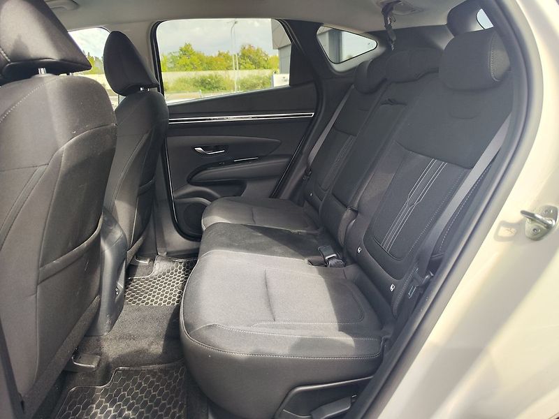 Hyundai Tucson 1.6 T-GDI/110kW Freedom Navi - fotka 13 z 37