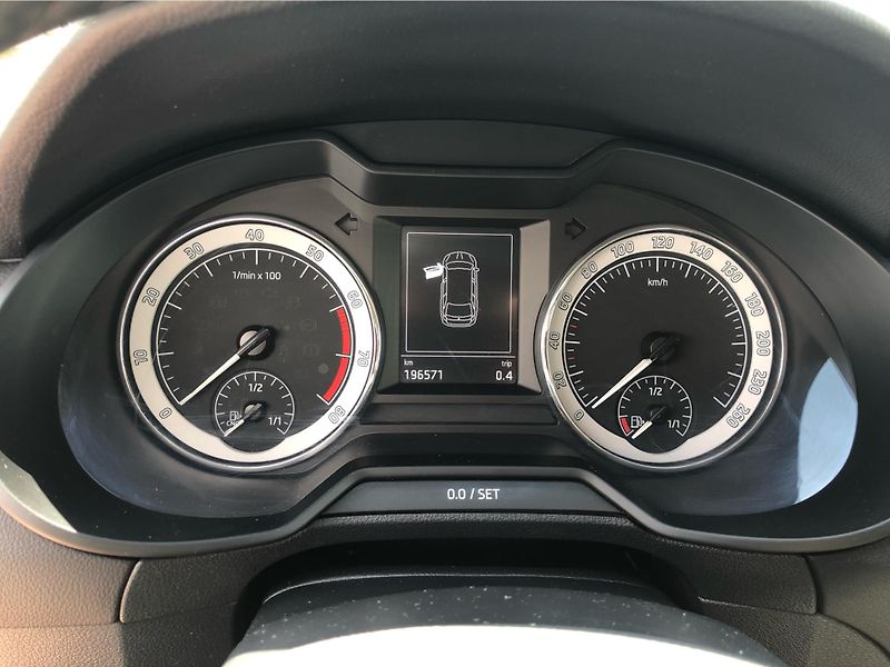 Škoda Octavia 1,4 TGI  STYLE - fotka 19 z 28