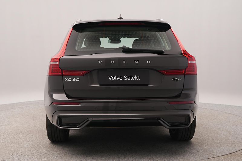 Volvo XC60 B5 AWD PLUS DARK CZ 1.maj - fotka 10 z 50