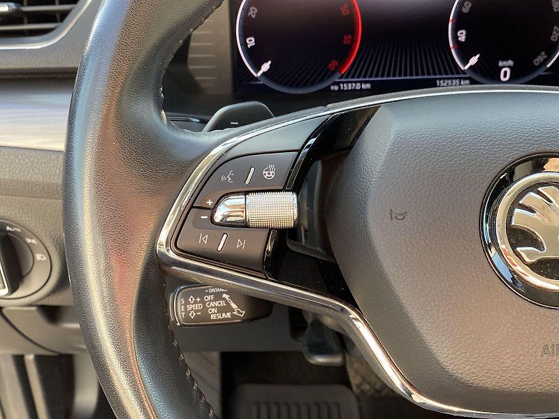 Škoda Superb (2023) Combi 2.0 TDI DSG Style - fotka 18 z 35