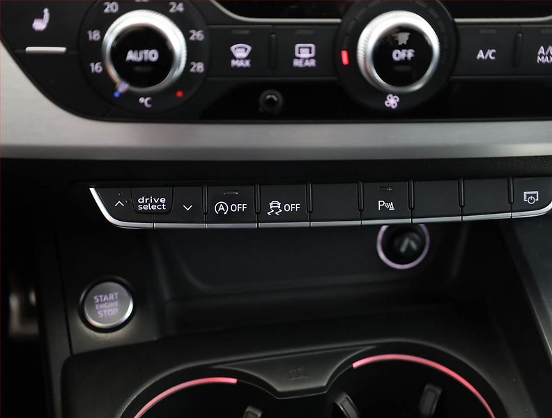 Audi A4 (2016) S-Line 3.0 TDI, 4X4, Automat - fotka 12 z 21