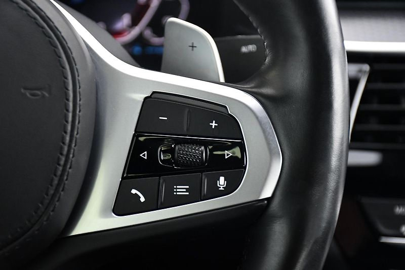 BMW Řada 5 530e PHEV M-SPORT xD HUD 1M ČR - fotka 25 z 39