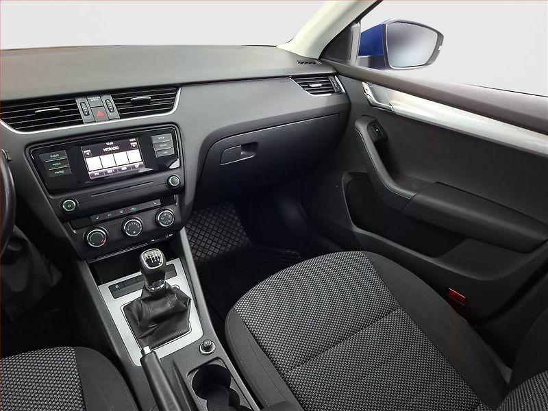Škoda Octavia (2015) Ambition 2.0 TDI, ČR,1.maj - fotka 8 z 13