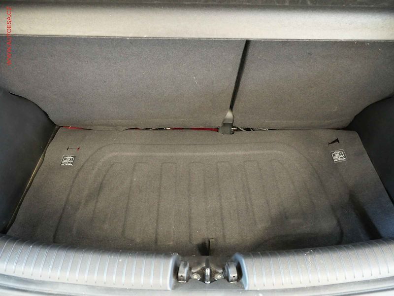 Hyundai i10 (2018) 1.0i, ČR, AC, STK6/28 - fotka 8 z 19