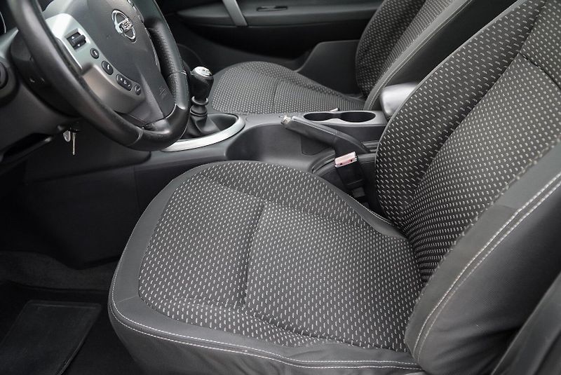 Nissan Qashqai 1.5 dci 7MÍST - fotka 19 z 29