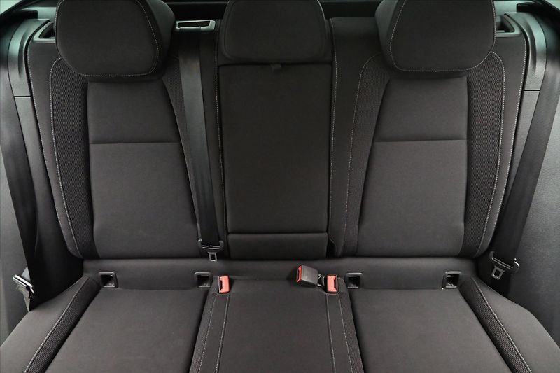 Škoda Karoq 2,0 TDI 85 kW DSG EL.KUFR Záru - fotka 28 z 31