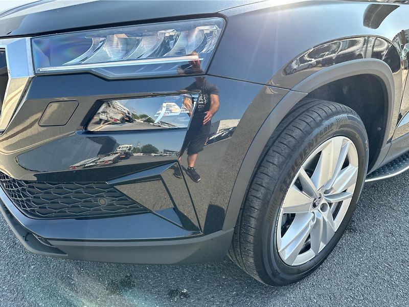 Škoda Karoq 1,5 TSI / 110 kW Top Selection - fotka 21 z 24