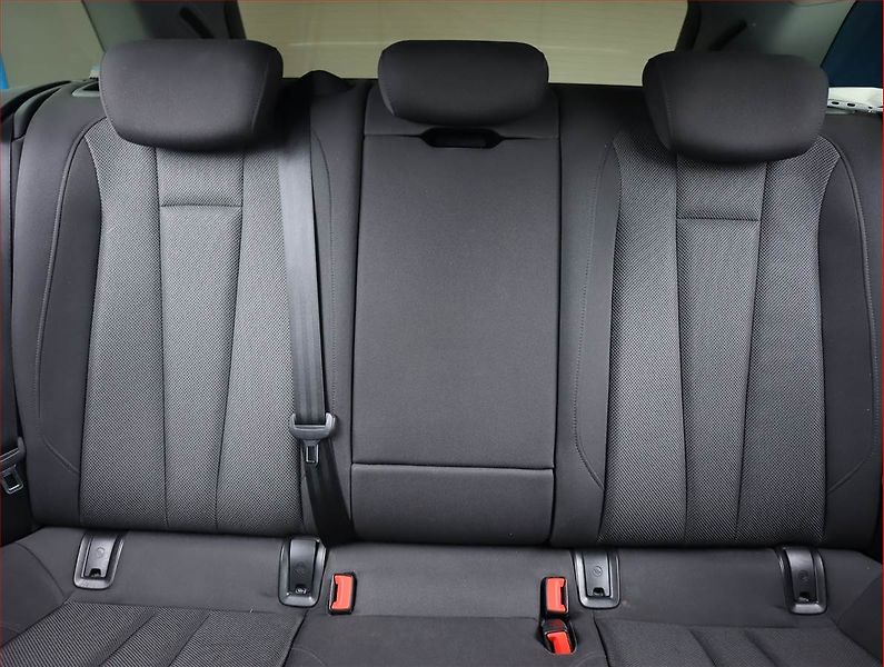 Audi A4 (2016) 2.0 TDI, Navi, Bi-Xenony - fotka 10 z 21