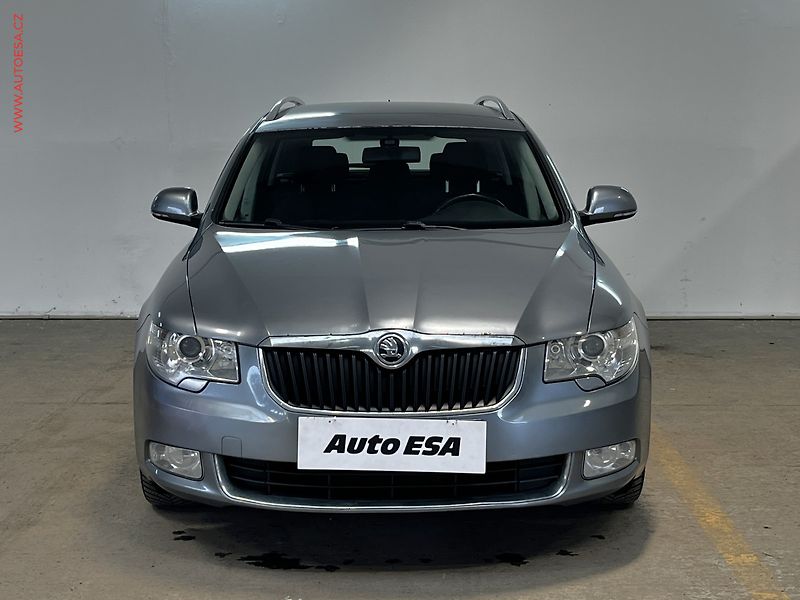 Škoda Superb (2010) 2.0 TDi, STK3/28 - fotka 2 z 16