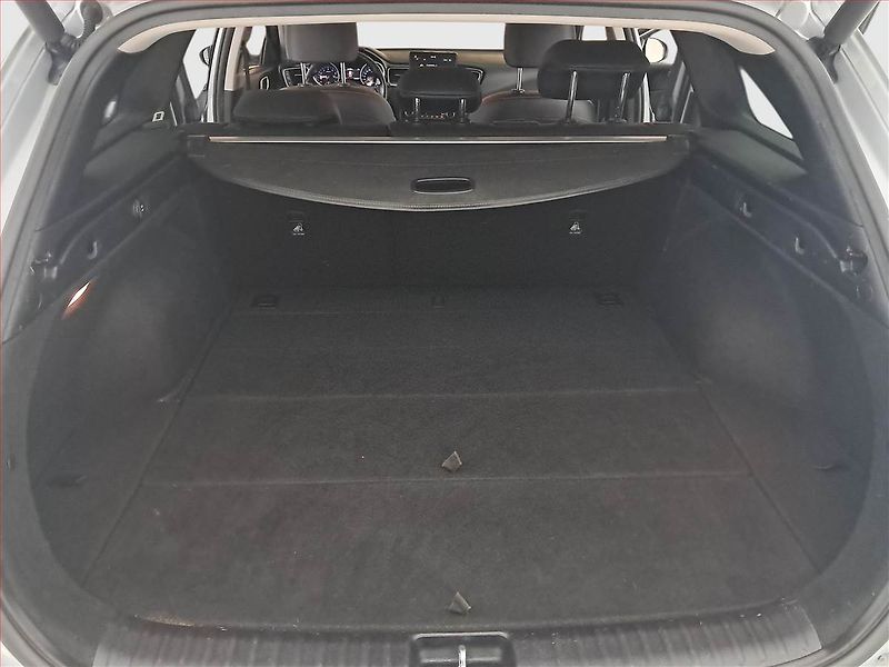 Kia Ceed (2018) 1.4 T-GDI, Automat, Serv.kniha - fotka 14 z 16