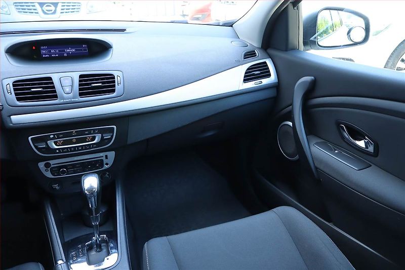 Renault Mégane (2013) 1.5 dCi, Automat, Tempomat - fotka 8 z 20