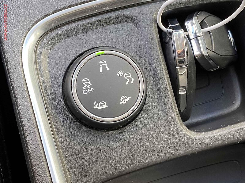 Opel Grandland X (2018) 1.2T, Innovation, AT, LED - fotka 20 z 21