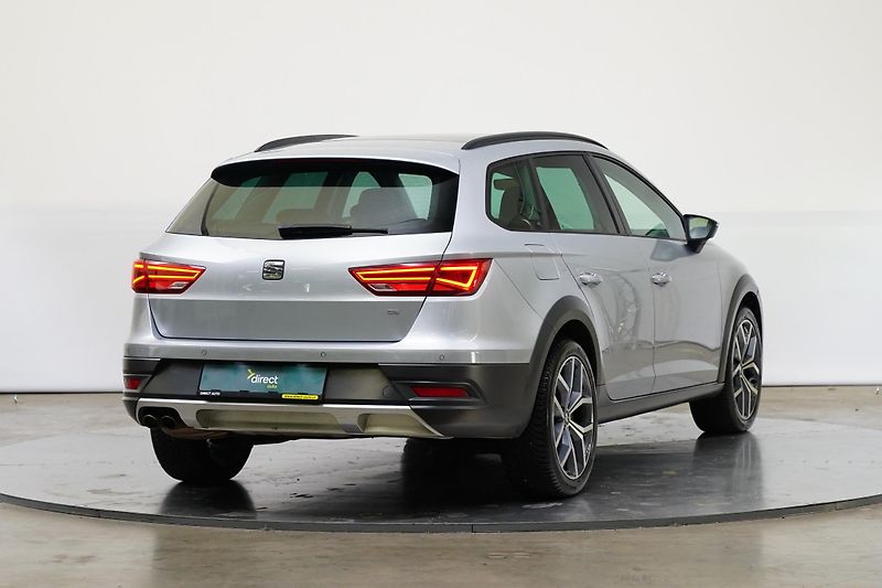 Seat Leon - fotka 2 z 27