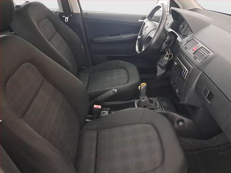 Škoda Fabia (2005) 1.4 16V, nová STK, Klima - fotka 9 z 15