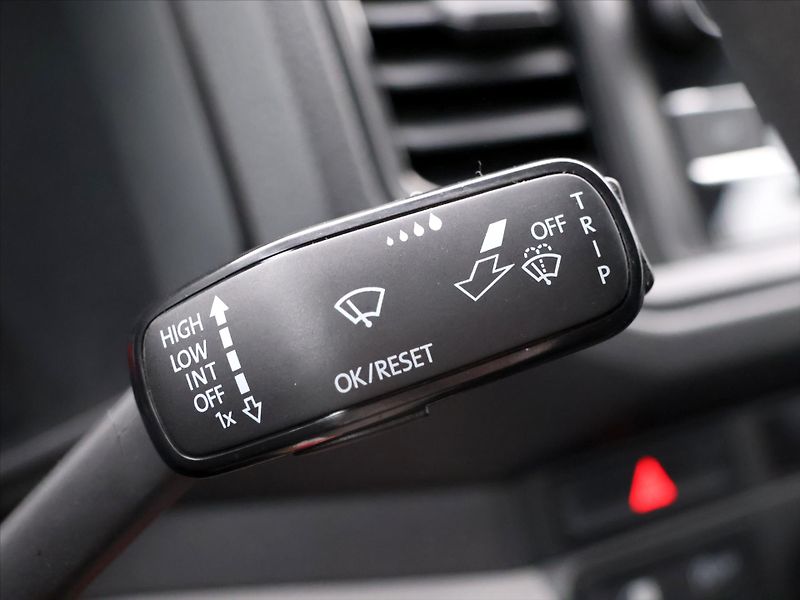 Volkswagen Crafter 2,0 TDI 130kW CZ Dílna DPH - fotka 20 z 36