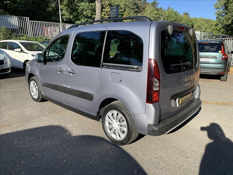 Citroën Berlingo 1,6 HDI MULTISPACE ČR - fotka 7 z 17