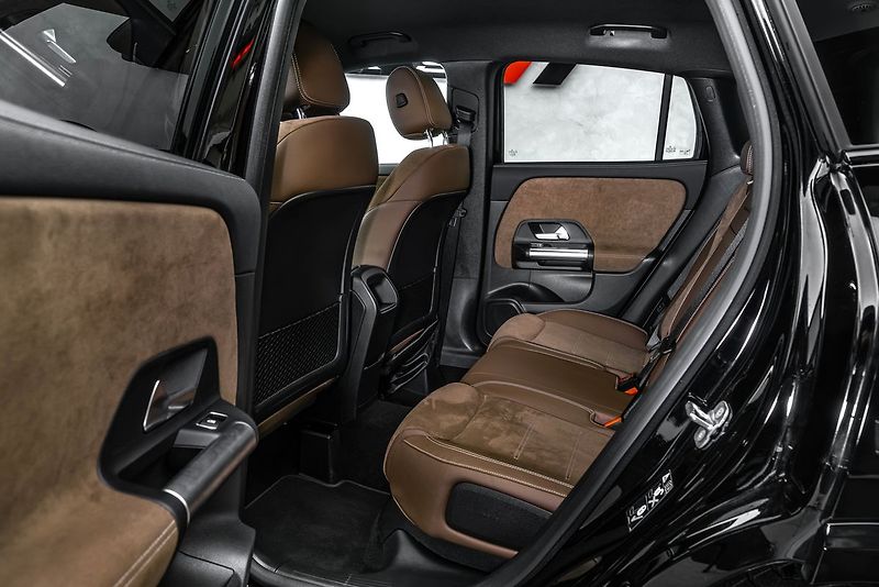 Mercedes-Benz GLA d 4Matic AMG, ZÁRUKA, CZ - fotka 13 z 22