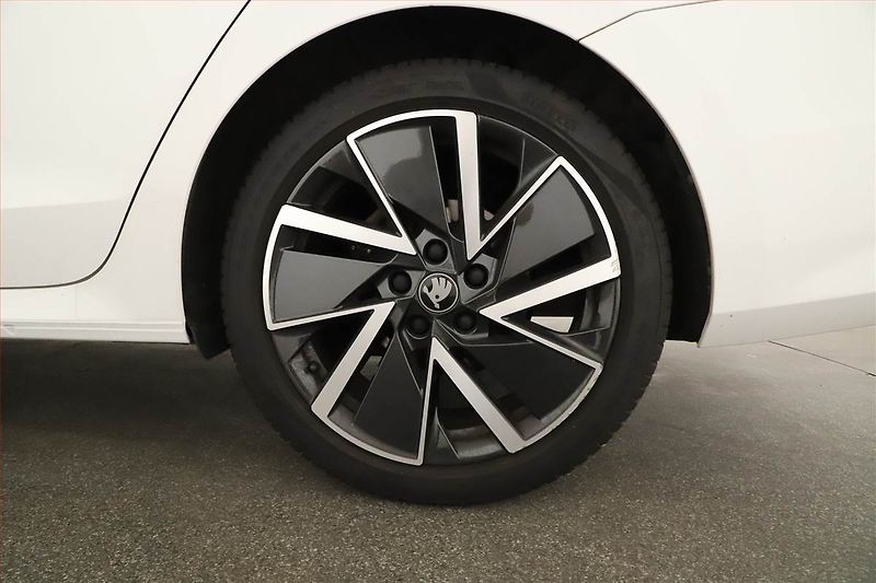 Škoda Octavia (2025) 1.5 eTSI mHEV, SPORTLINE - fotka 20 z 20