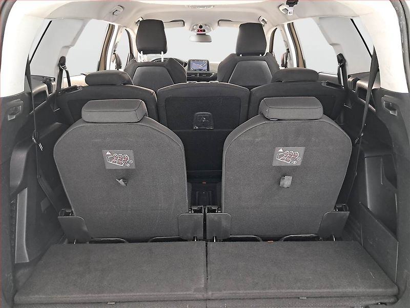 Peugeot 5008 (2018) Active PureTech 130, 7 míst - fotka 18 z 19