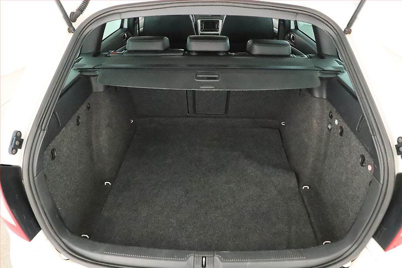 Škoda Octavia (2011) RS 2.0 TSI, Xenony, Tempomat - fotka 11 z 15